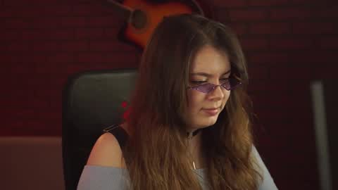 Snapshot of keytsilvas chatting on 02.11.25 Keyt online show from 02.11.25