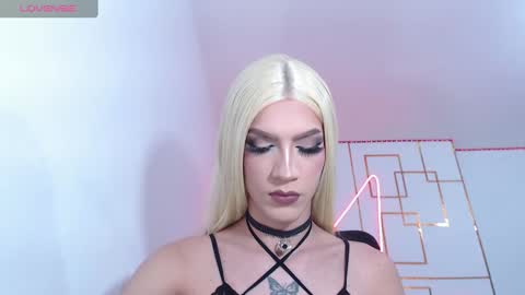 Snapshot of khalany_hadid chatting on 01.04.25 kahalany online show from 01.04.25