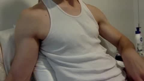 Snapshot of kheaven711 chatting on 10.09.25 Kheaven711 online show from 10.09.25