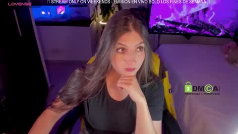 Khi.  online show from 12.17.25