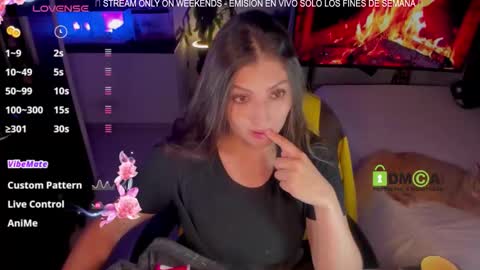 Khi.  online show from 12.21.25