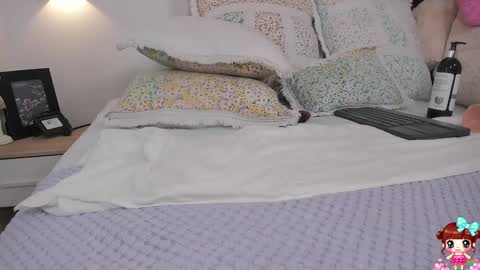 Snapshot of khloe_cutee chatting on 12.24.24 Khloe Cute online show from 12.24.24