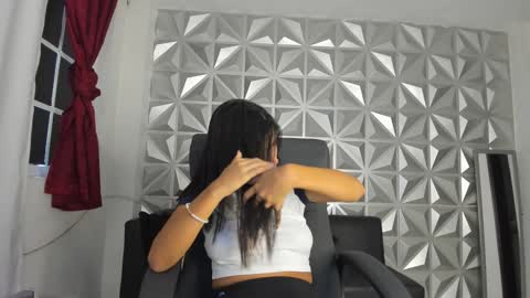 Khloe online show from 12.18.24