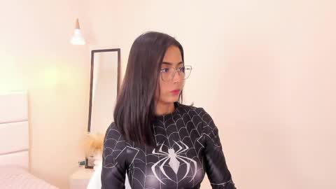 Khloe online show from 06.03.26