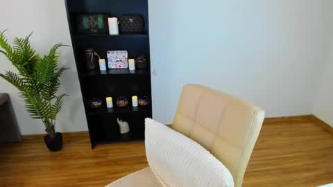 Khloe online show from 03.17.26