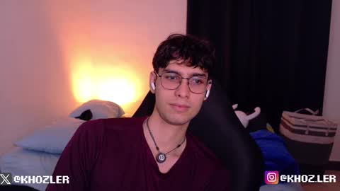 Snapshot of khozler_ chatting on 12.20.25 khozler_ online show from 12.20.25
