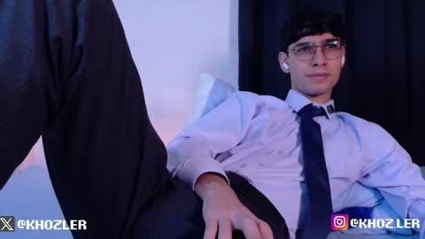 Snapshot of khozler_ chatting on 12.23.25 khozler_ online show from 12.23.25