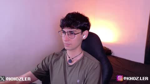 Snapshot of khozler_ chatting on 01.12.26 khozler_ online show from 01.12.26