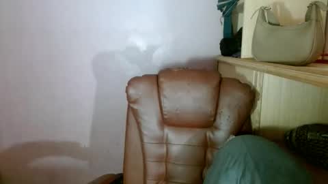 Snapshot of kiana4uxoxo chatting on 10.18.25 Kiana online show from 10.18.25