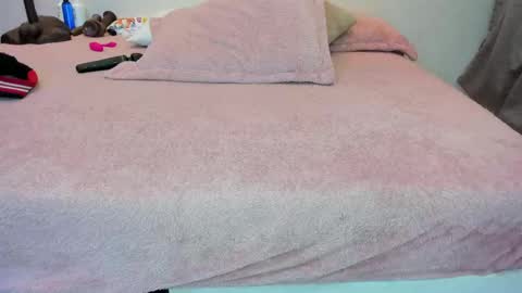    N         M online show from 10.10.25