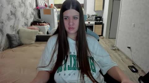 Snapshot of kianna_dior_ chatting on 11.12.25 kianna_dior_ online show from 11.12.25