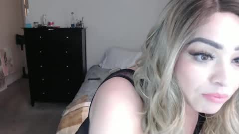 Snapshot of kiannaluv chatting on 12.31.24 kiannaluv online show from 12.31.24
