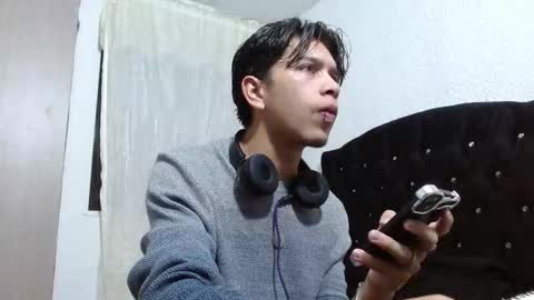 Adrian  Chlloe online show from 09.18.25