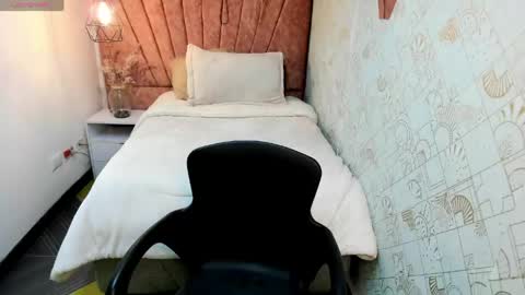 kiara Cruz online show from 04.29.26
