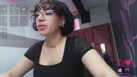 KIARA FOX online show from 04.24.26