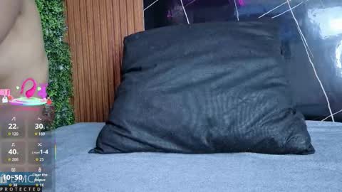 Kiara Zahiri online show from 10.28.25