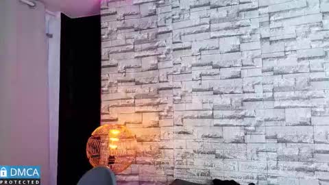 Kiara Zahiri online show from 12.05.25