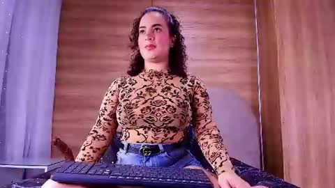 kiaralopez_ online show from 06.17.26