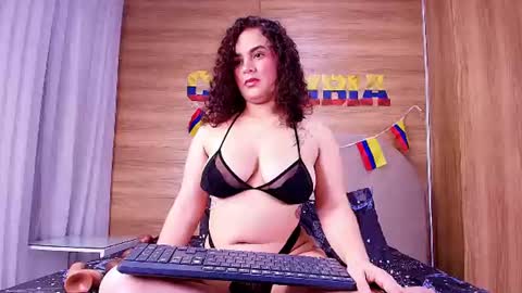 kiaralopez_ online show from 06.19.26