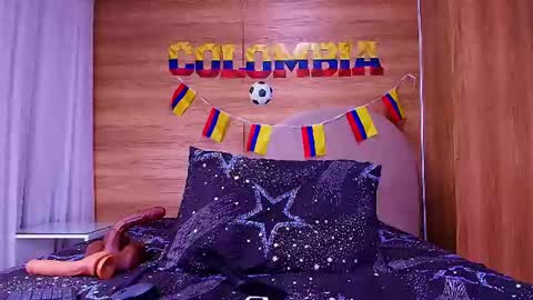 kiaralopez_ online show from 06.20.26