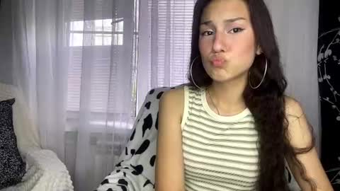 Snapshot of kiaratulowski chatting on 07.23.26 Mary online show from 07.23.26