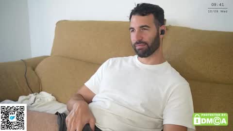 Snapshot of kiatog5 chatting on 09.10.25 Manu online show from 09.10.25