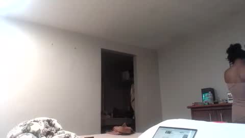 HunneysPlayRoom online show from 02.21.25