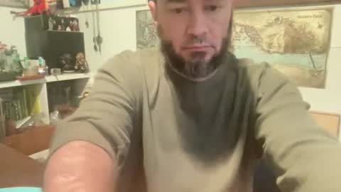 Snapshot of kicker_of_elves chatting on 10.29.25 kicker_of_elves online show from 10.29.25