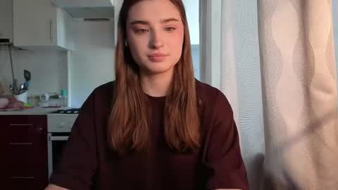 Ola my name is Lissa  Lets hit 10 Thumbs Up together   online show from 05.01.26