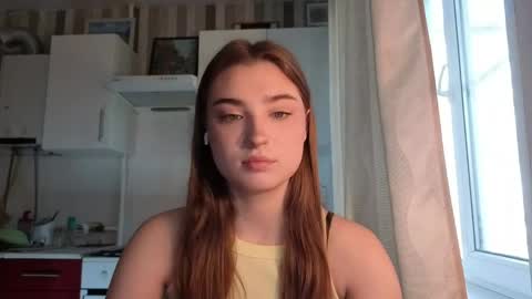Ola my name is Lissa  Lets hit 10 Thumbs Up together   online show from 05.08.26