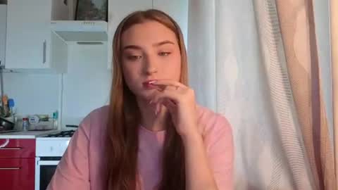 Ola my name is Lissa  Lets hit 10 Thumbs Up together   online show from 06.25.26