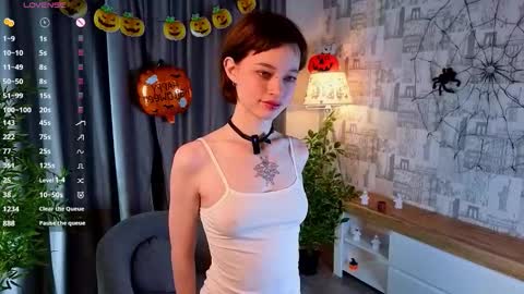 Snapshot of kieshaswymer chatting on 11.04.25 Vanessa online show from 11.04.25