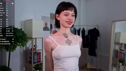 Snapshot of kieshaswymer chatting on 11.26.25 Vanessa online show from 11.26.25