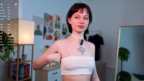 Snapshot of kieshaswymer chatting on 12.04.25 Vanessa online show from 12.04.25