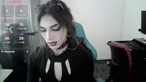 Snapshot of kiiller_queen chatting on 09.17.25 kenny online show from 09.17.25