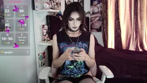 Snapshot of kiiller_queen chatting on 01.08.26 kenny online show from 01.08.26