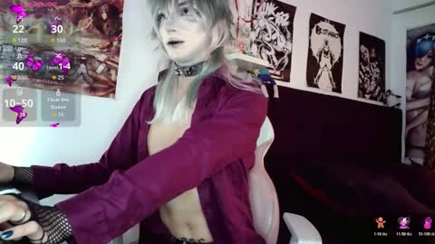 Snapshot of kiiller_queen chatting on 02.18.26 kenny online show from 02.18.26