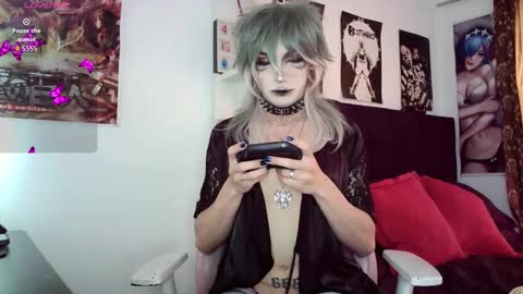 Snapshot of kiiller_queen chatting on 02.25.26 kenny online show from 02.25.26