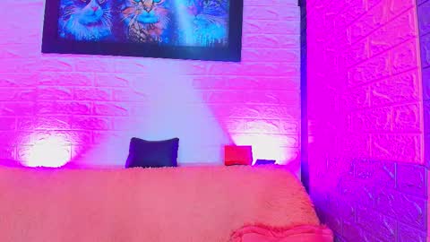 Snapshot of kiim_katta001 chatting on 12.15.25 leidy online show from 12.15.25