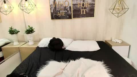 Kitty online show from 04.19.26