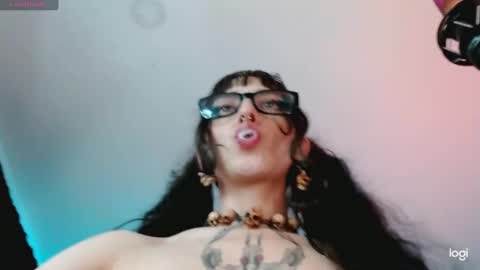 Kizuky online show from 02.16.25