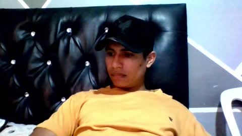 Snapshot of kike_salazar chatting on 10.28.25 kike_salazar online show from 10.28.25