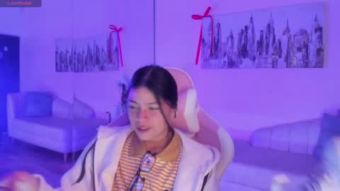 kIKI online show from 12.12.24