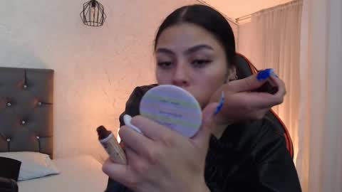 kIKI online show from 02.26.26