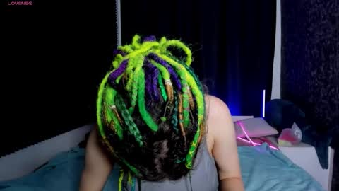 Kiki online show from 11.21.25