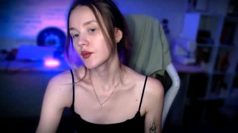 Snapshot of kikies_ chatting on 12.03.24 Mika and Miranda online show from 12.03.24