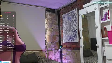 Snapshot of kikilepetite chatting on 10.02.25 kiki online show from 10.02.25