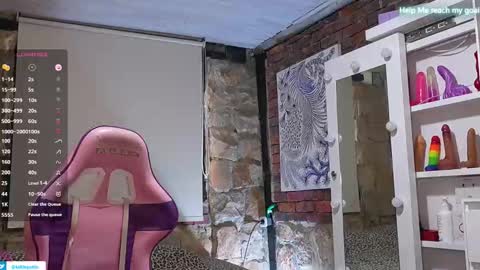 Snapshot of kikilepetite chatting on 11.09.25 kiki online show from 11.09.25