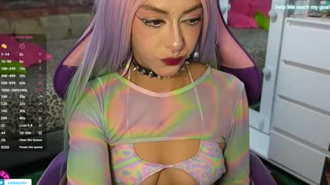 Snapshot of kikilepetite chatting on 01.09.26 kiki online show from 01.09.26