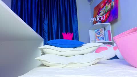 Kiki online show from 07.26.26